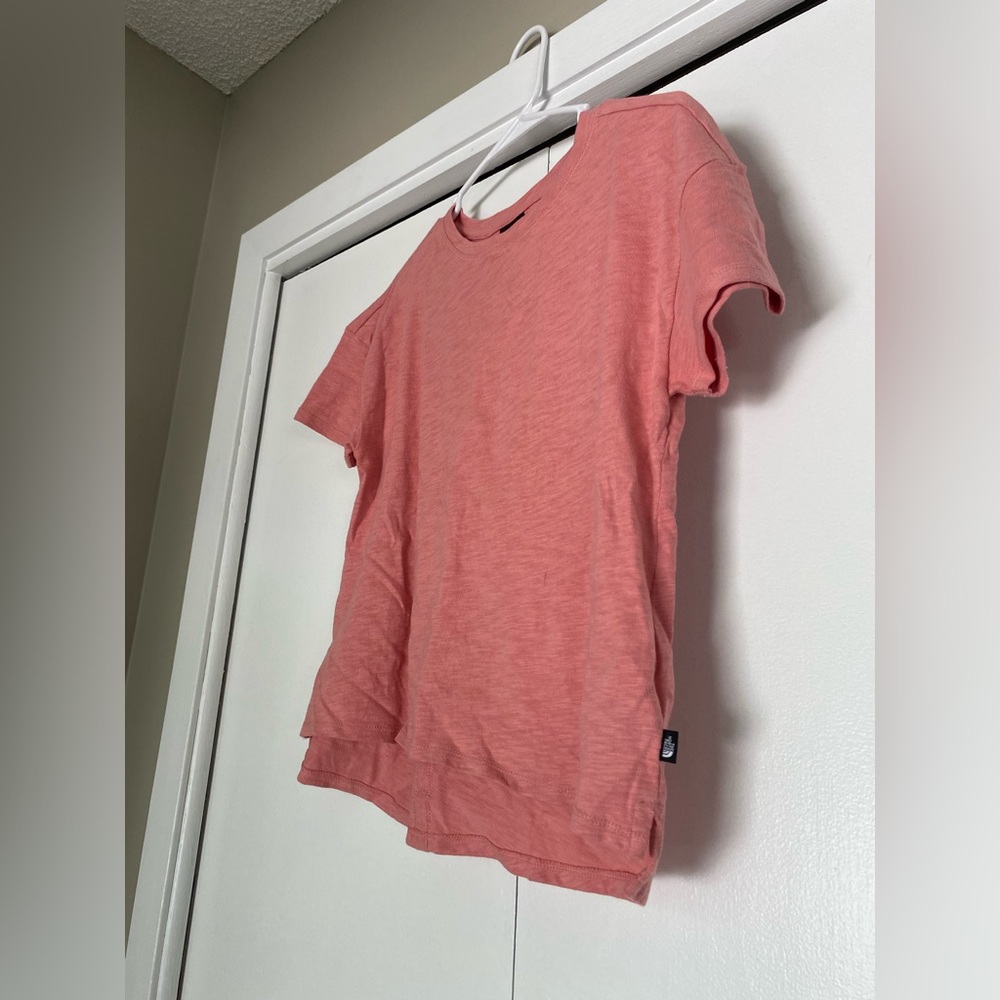 The North Face Women’s T-Shirt Size Small